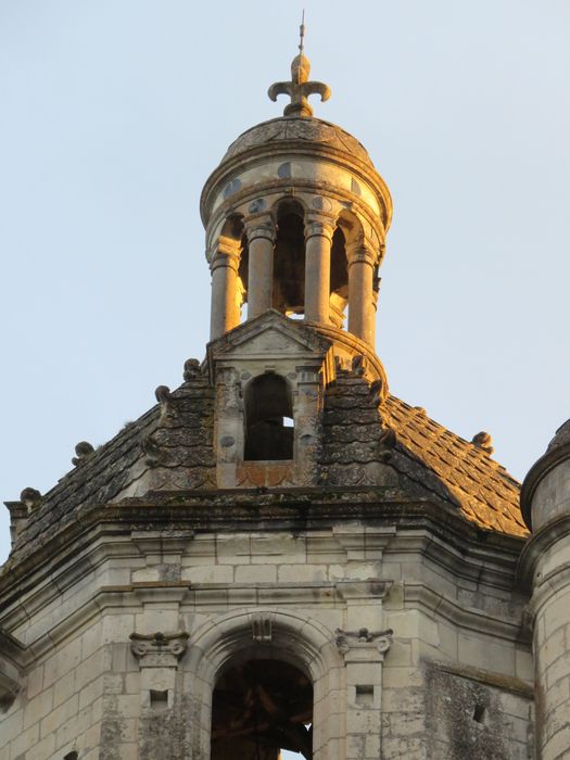 Ancienne église Saint-Antoine : Clocher, détail de la couverture