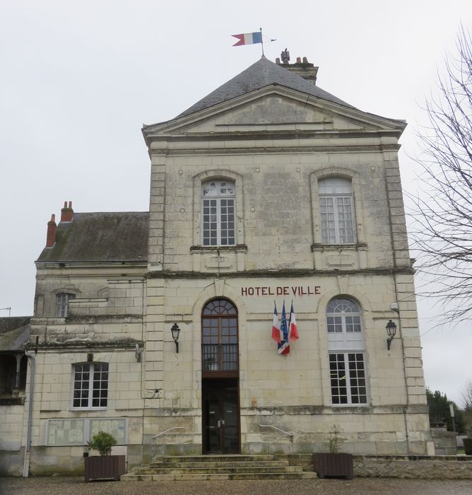 Ancienne abbaye de la Trinité : Façade sud, vue partielle