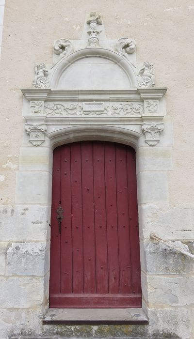 Eglise  Sainte-Eulalie : Porte d'accès sud, vue générale