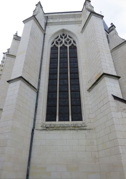 Eglise  Saint-Jean-Baptiste : Chevet, vue partielle