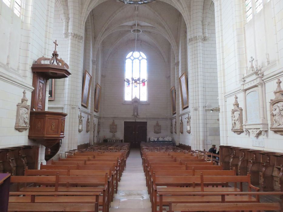 Eglise  Saint-Jean-Baptiste : Nef, vue générale