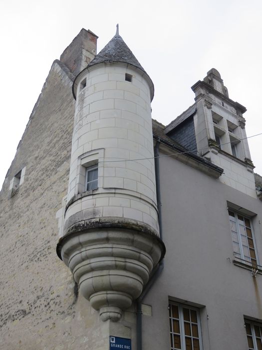 Hôtel : Tourelle, angle sud-est, vue générale