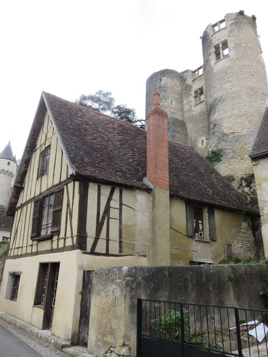 Maison : Façades sud et est, vue générale