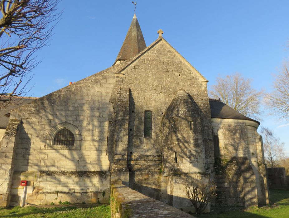 Eglise Saint-Quentin : Façade latérale sud, vue générale