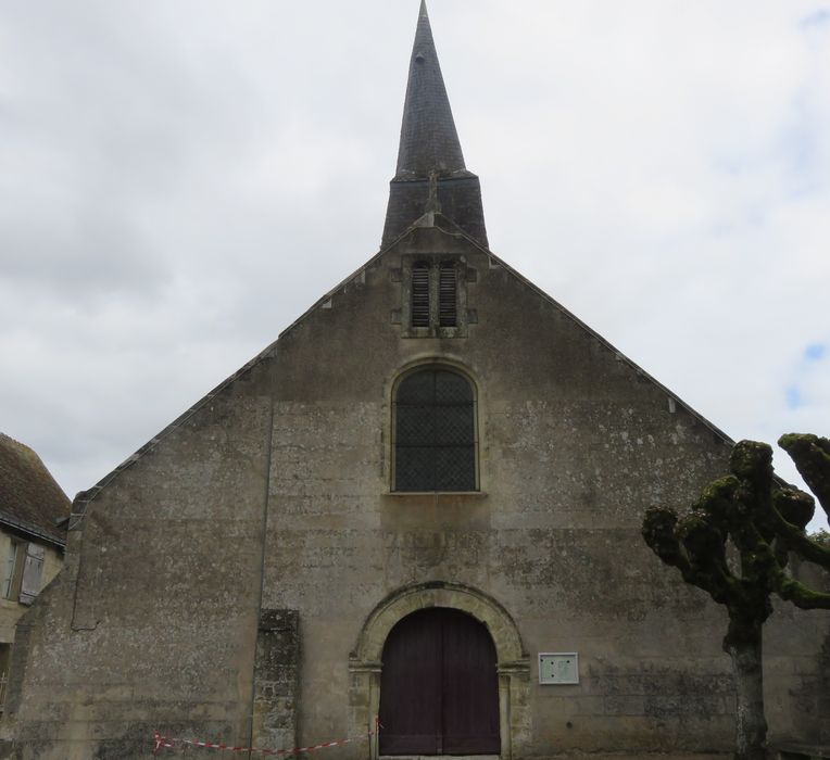 Eglise Saint-Symphorien : Façade occidentale, vue générale