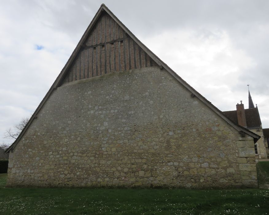 Ancienne grange monastique : Façade nord, vue générale