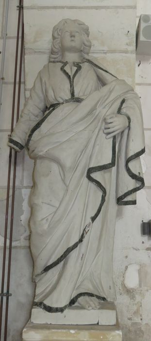 statue : Saint Jean - © Ministère de la Culture (France), Conservation des antiquités et des objets d'art de l'Indre-et-Loire, tous droits réservés 