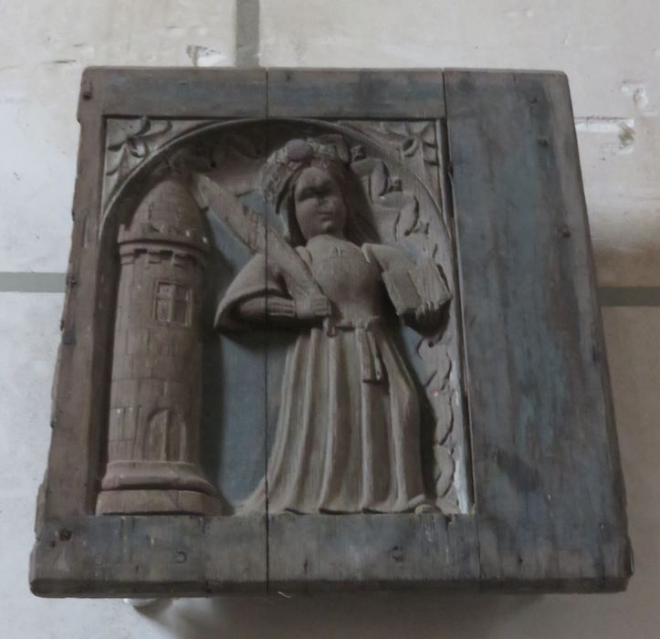 bas relief : Sainte Barbe