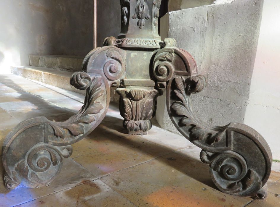 chandelier pascal (porte-cierge pascal), détail - © Ministère de la Culture (France), Conservation des antiquités et des objets d'art de l'Indre-et-Loire, tous droits réservés 