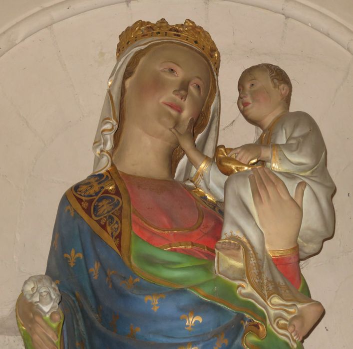 statue dite de maisoncelles : Vierge à l'Enfant, vue partielle - © Ministère de la Culture (France), Conservation des antiquités et des objets d'art de l'Indre-et-Loire – Tous droits réservés 