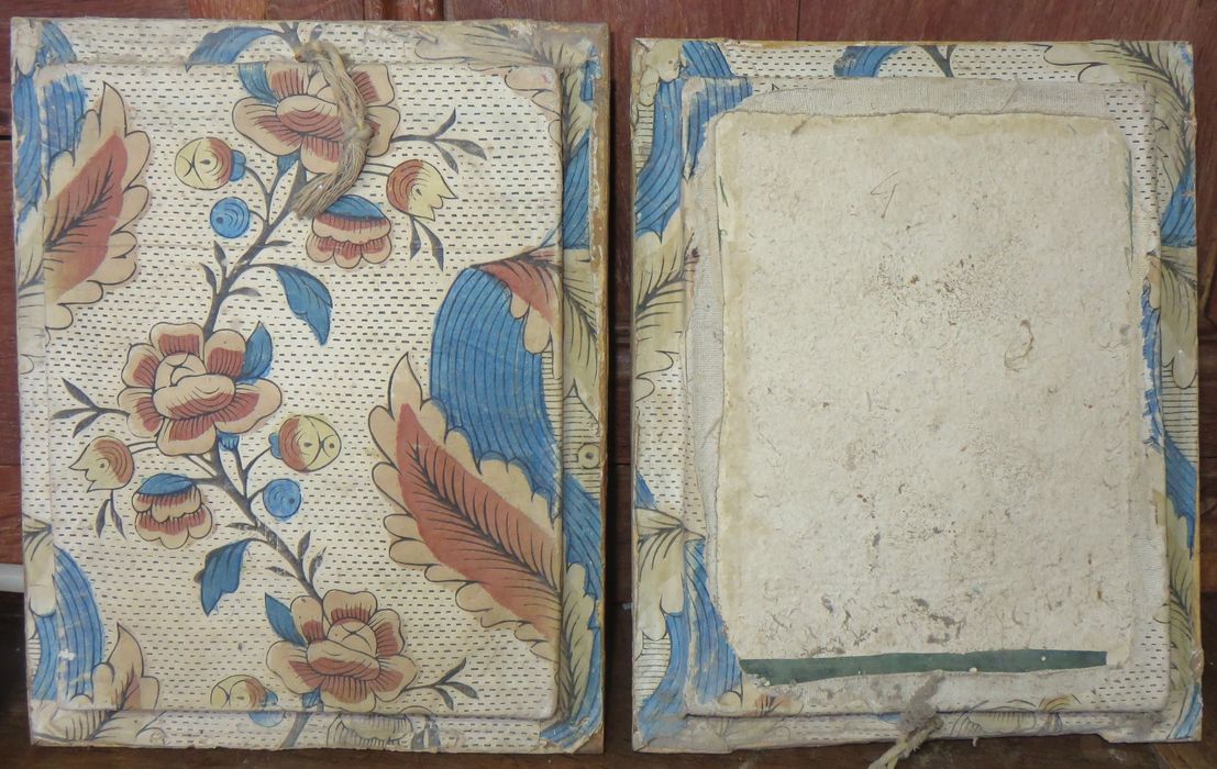 tableaux votifs (2), revers, vue générale - © Ministère de la Culture (France), Conservation des antiquités et des objets d'art de l'Indre-et-Loire, tous droits réservés 