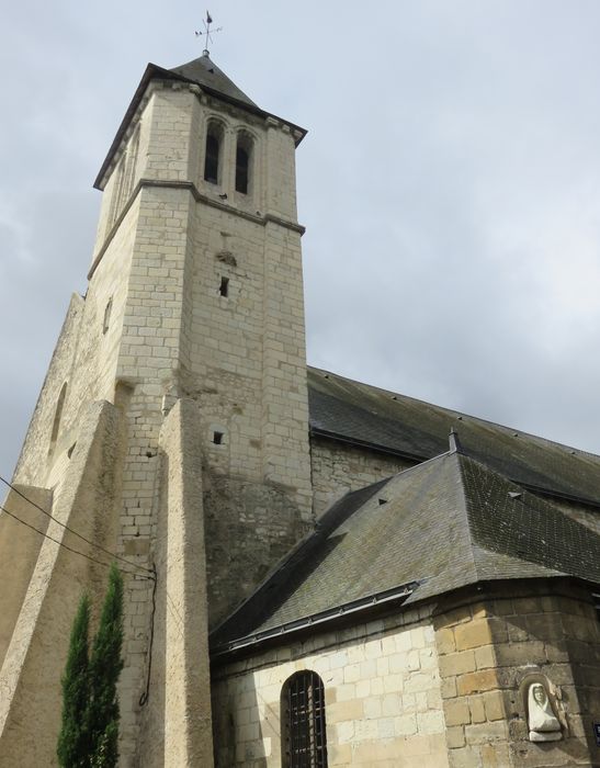 Eglise Saint-Georges de La-Haye-Descartes : Clocher, élévation est, vue générale