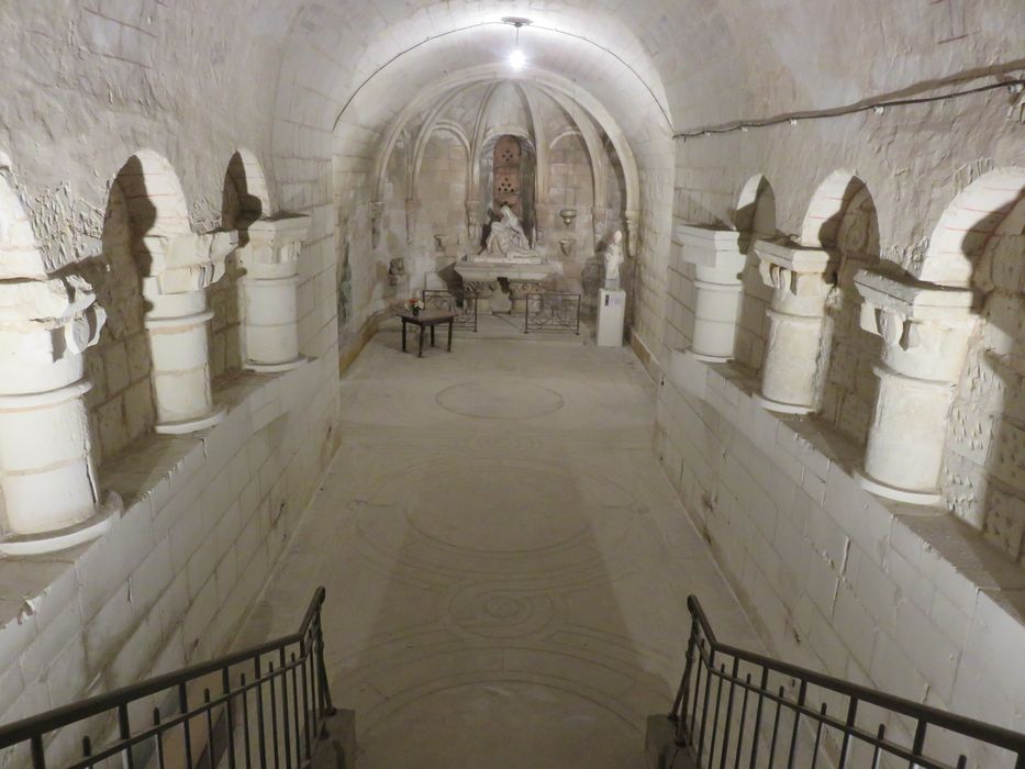 Eglise Saint-Blaise : Crypte, vue générale