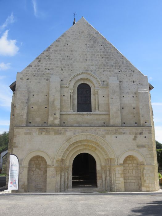 Eglise Notre-Dame : Façade occidentale, vue générale