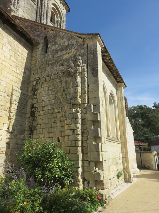 Eglise Notre-Dame : Façade latérale sud, vue partielle