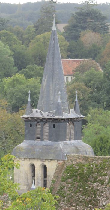 Eglise Saint-Gervais-Saint-Protais : Clocher, vue générale