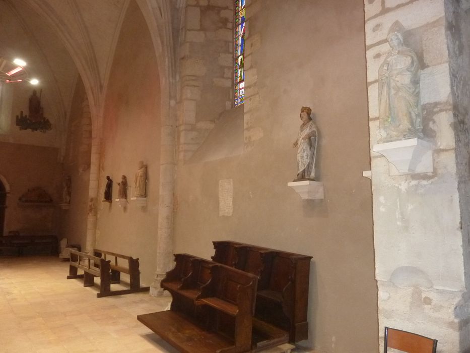 Eglise paroissiale Saint-Saturnin : Mur gouttereau nord, vue partielle