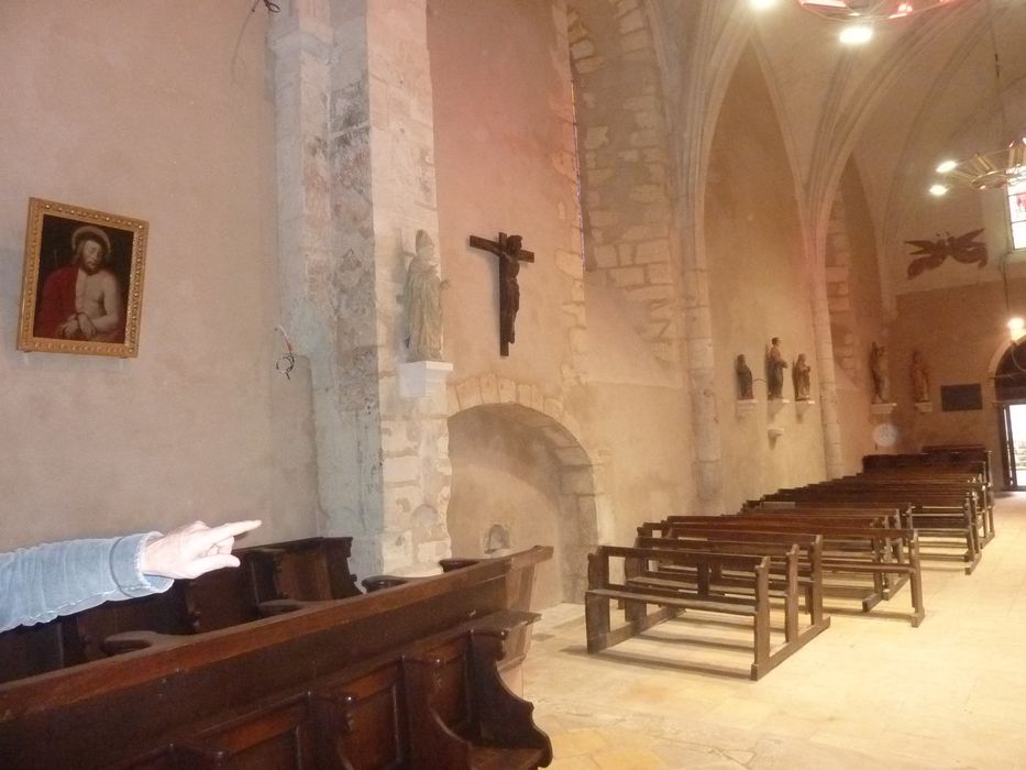 Eglise paroissiale Saint-Saturnin : Mur gouttereau sud, vue partielle