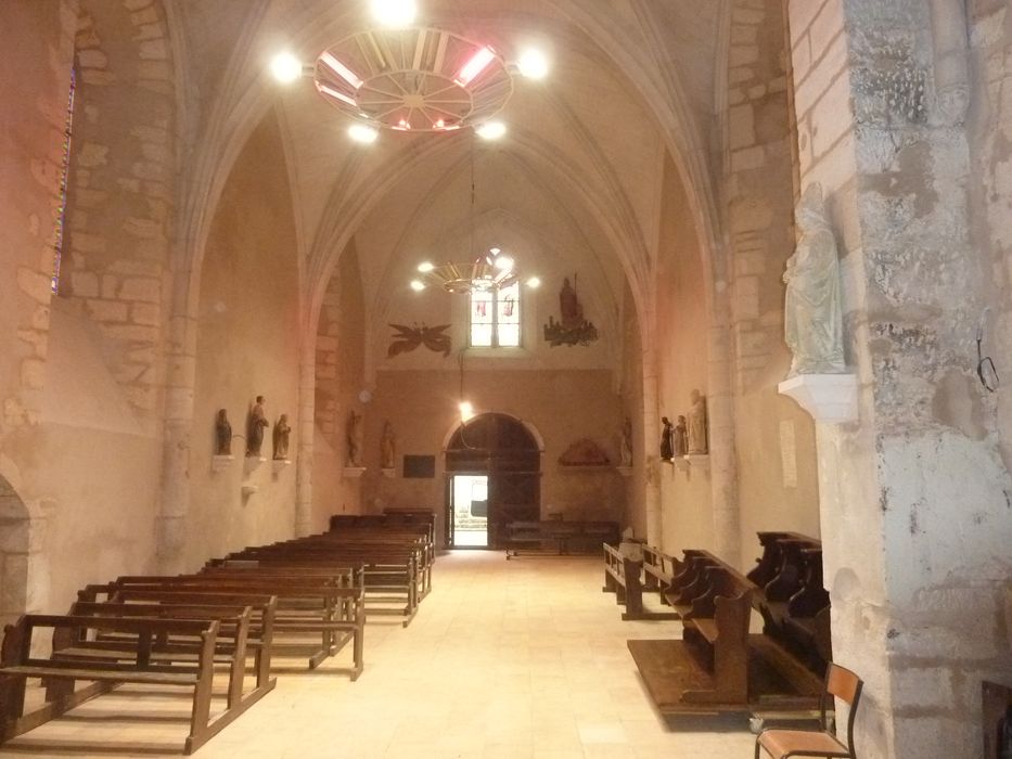 Eglise paroissiale Saint-Saturnin : Nef, vue générale