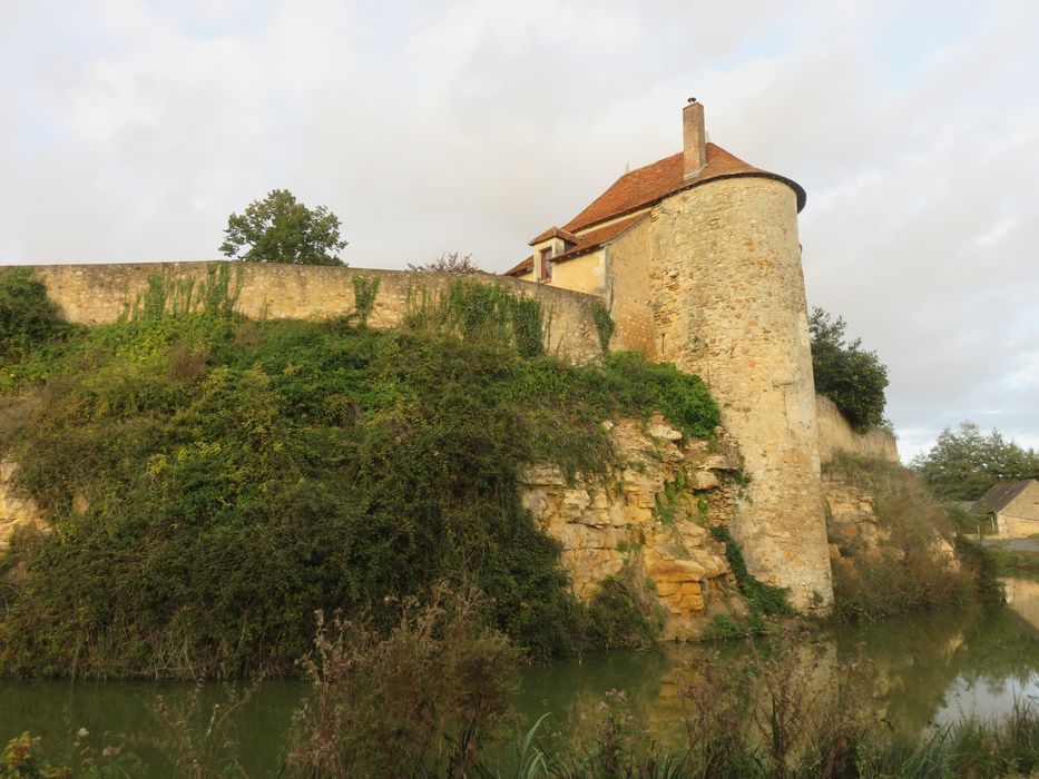 Château du Châtelier : Tour sud, vue générale