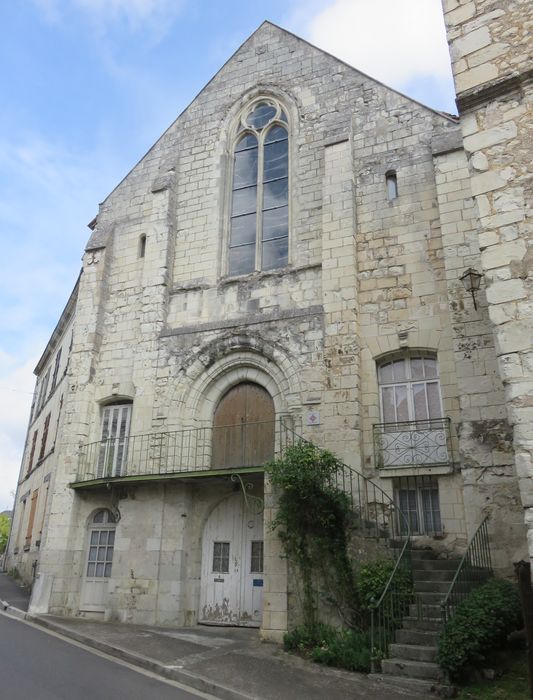 Ancienne église Notre-Dame-des-Echelles : Façade occidentale, vue générale