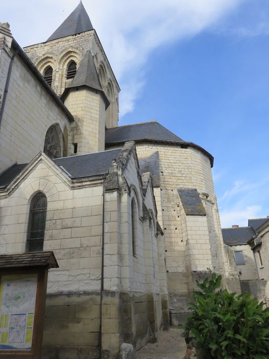 Eglise Saint-Epain : Chevet, vue partielle