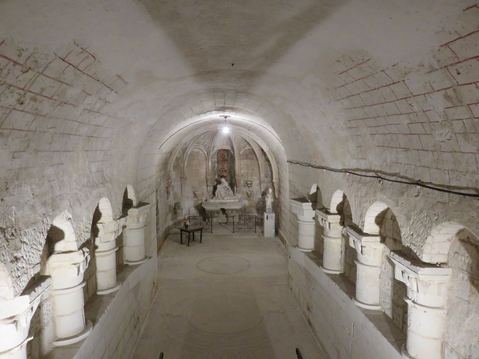 Eglise Saint-Blaise : Crypte, vue générale