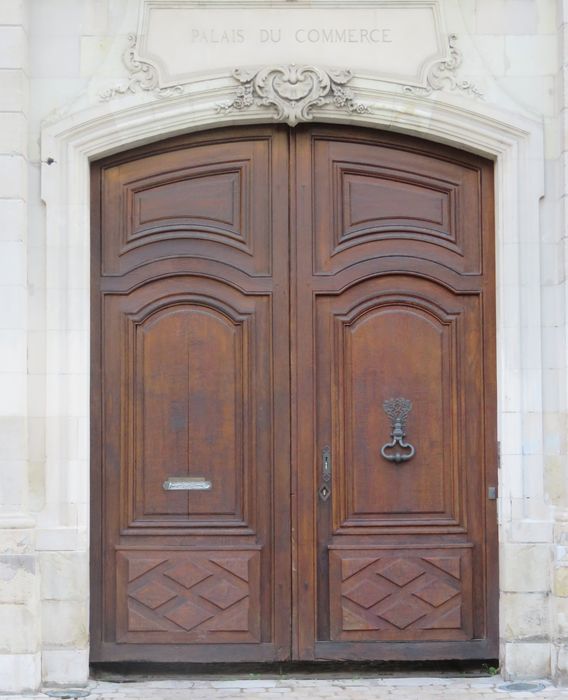 Chambre de Commerce : Façade rue Jules Favre, portail d'accès, vue générale