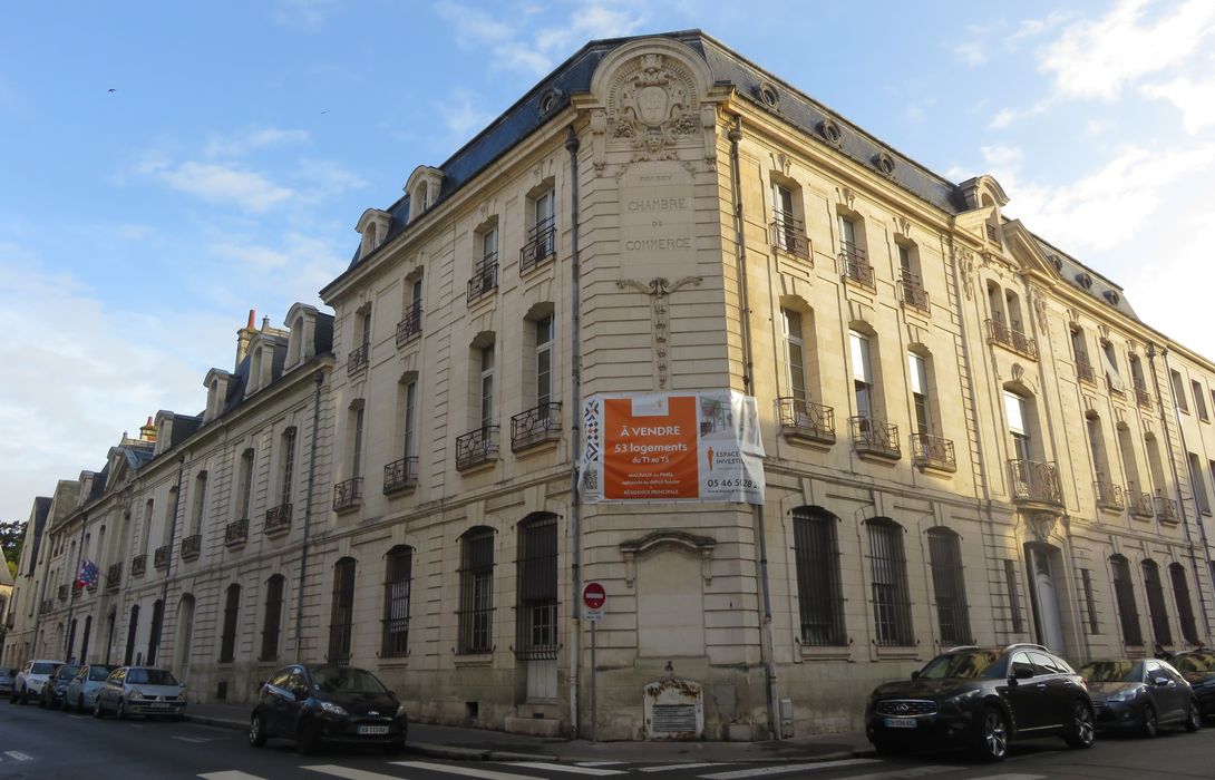 Chambre de Commerce : Angle de la rue Jules Favre, vue générale des façades