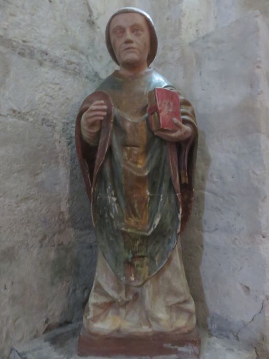 statue : un saint en chasuble