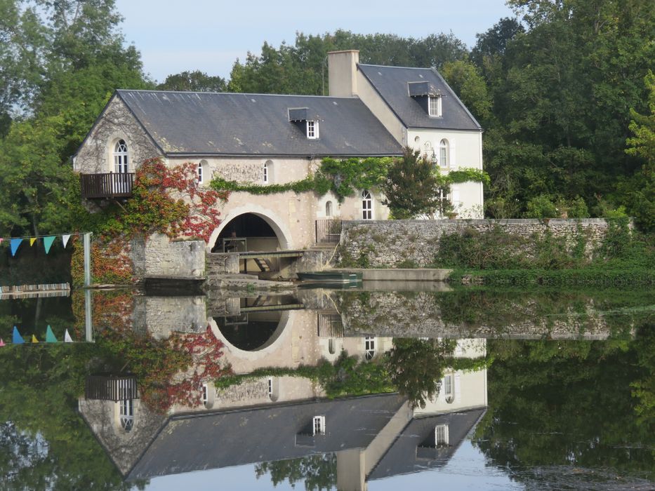 vue générale du moulin depuis l'amont