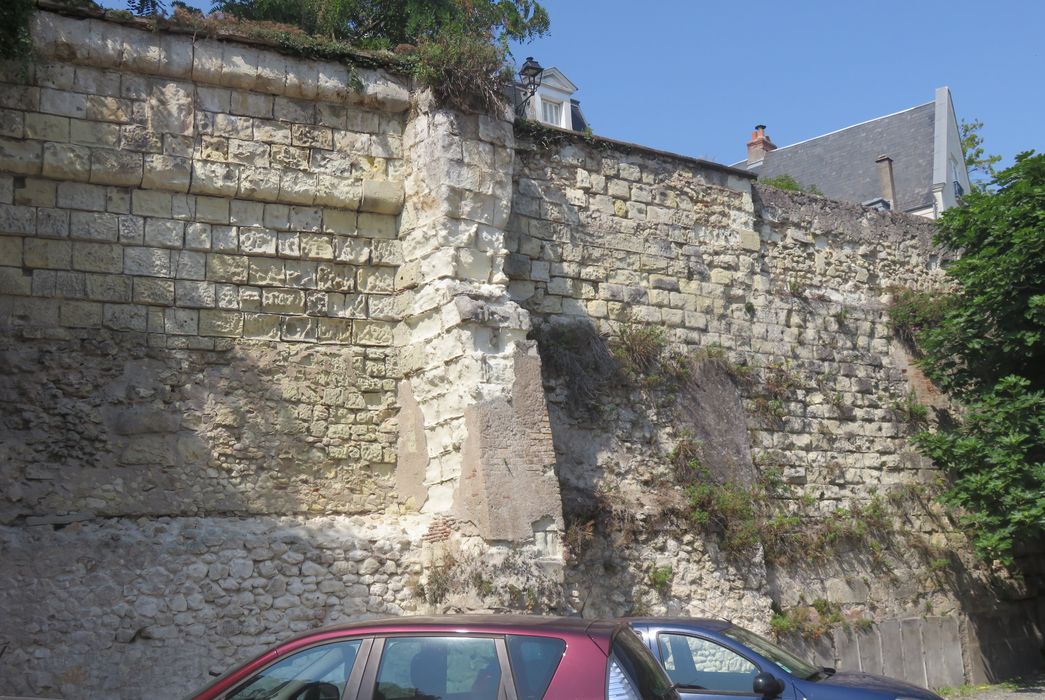 vue partielle de l'enceinte rue des Ursulines