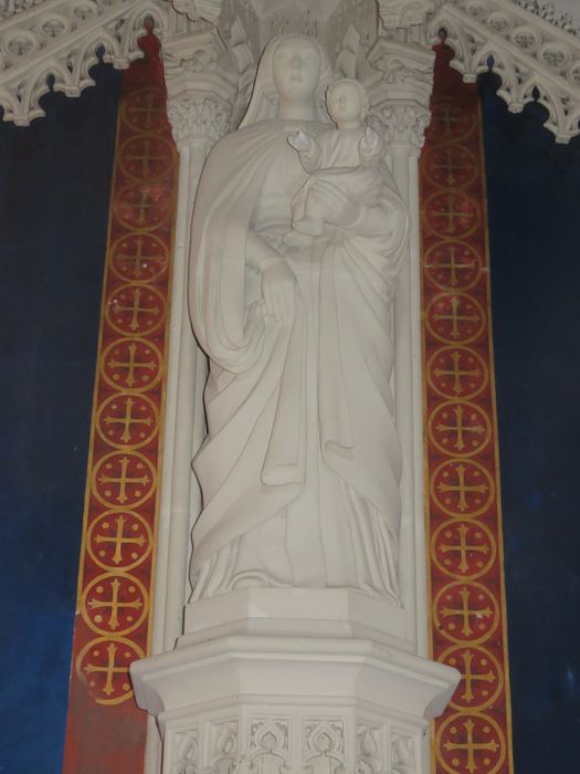 statue : Vierge à l'Enfant