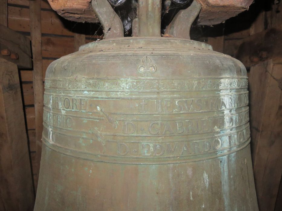 cloche, détail des inscriptions