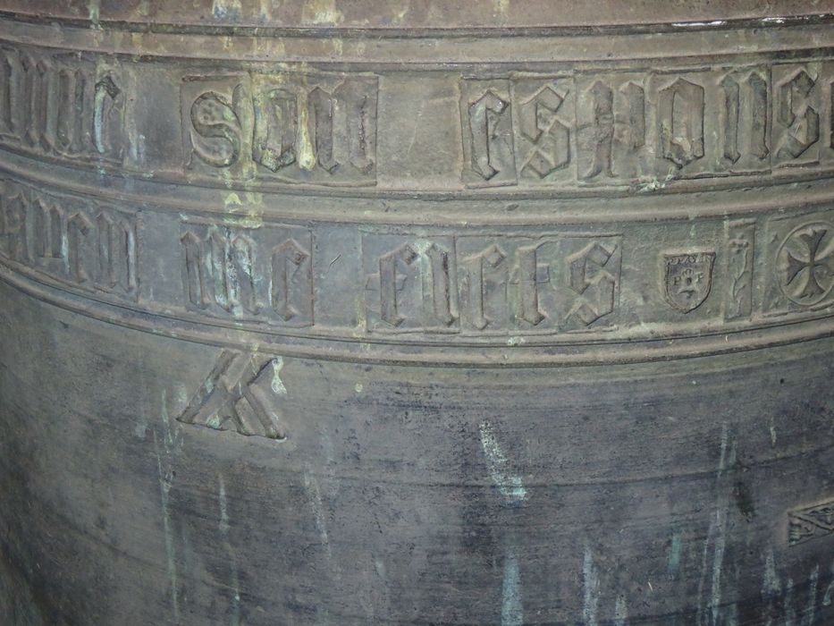 cloche, détail des inscriptions