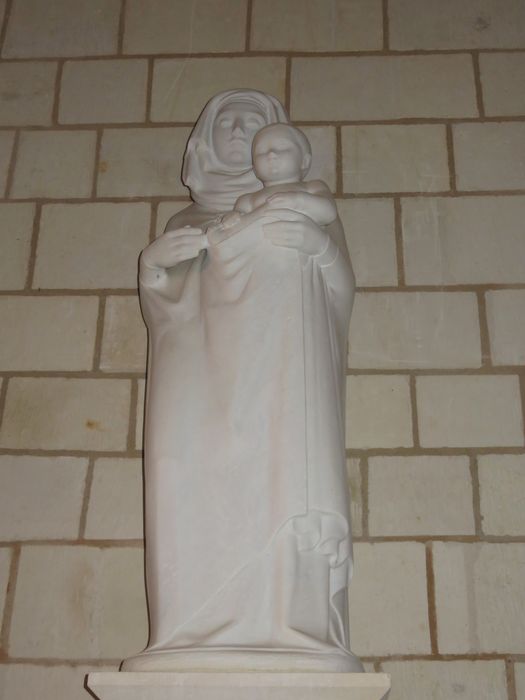 Statue et son socle : Vierge à l'Enfant