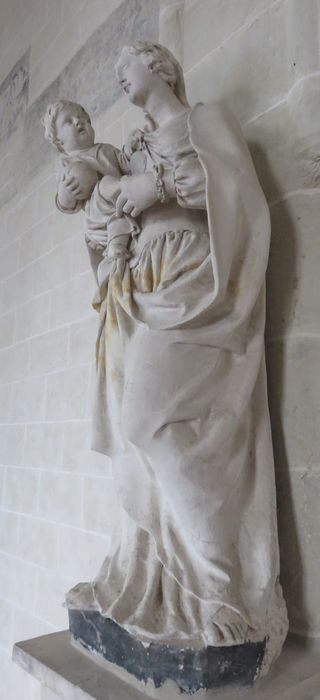 statue : Vierge à l'Enfant