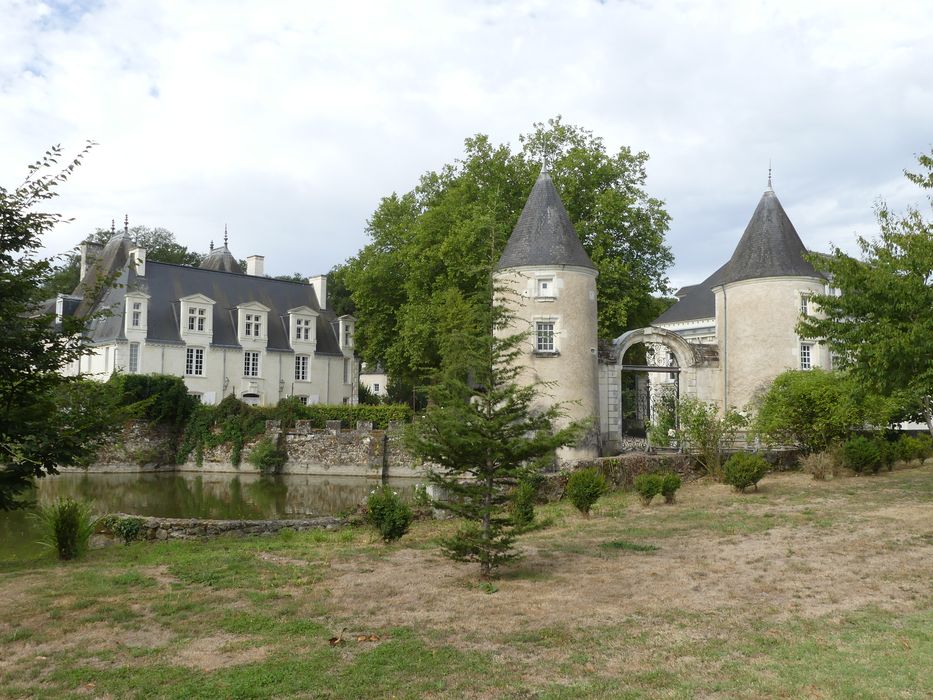 vue partielle des bâtiments depuis le Nord-Est