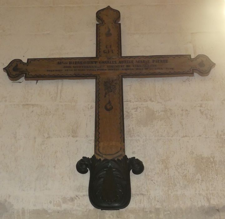 croix commémorative de Charles Marie Aurèle Pierre, Comte de Biencourt-Poutrincourt