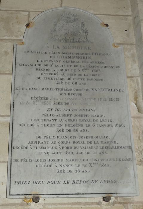 plaque commémorative de Félix Marie-Pierre Chesnon de Champmorin et de Marie-Thérèse-Josephe Vanderlinde, son épouse et de leurs enfants