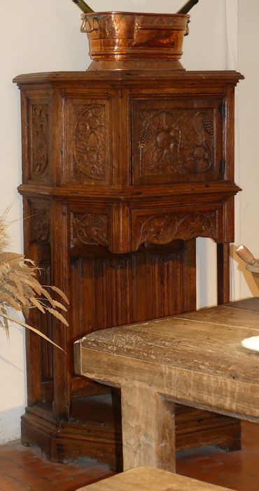 coffre-dressoir (?)