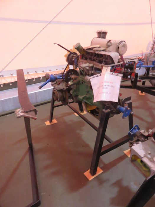 instrument de démonstration en mécanique dit de 'Connaissance du matériel automobile'