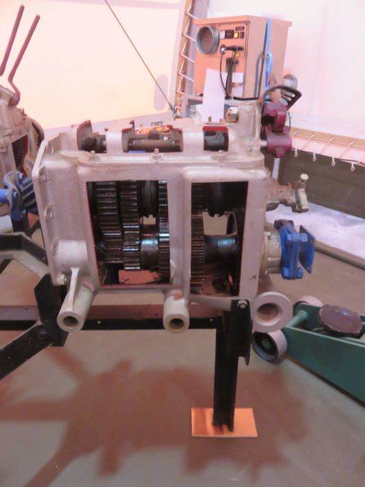 instrument de démonstration en mécanique dit de 'Connaissance du matériel automobile'