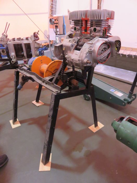 instrument de démonstration en mécanique dit de 'Connaissance du matériel automobile'