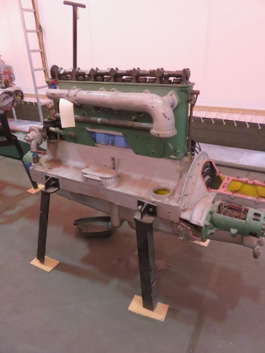 instrument de démonstration en mécanique dit de 'Connaissance du matériel automobile'
