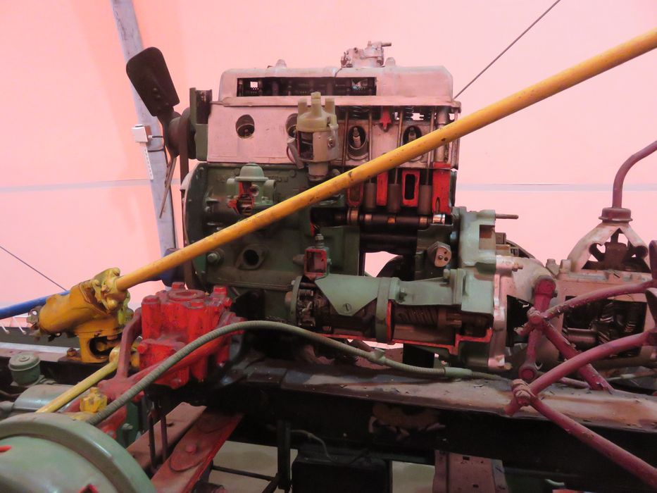 instrument de démonstration en mécanique dit de 'Connaissance du matériel automobile'