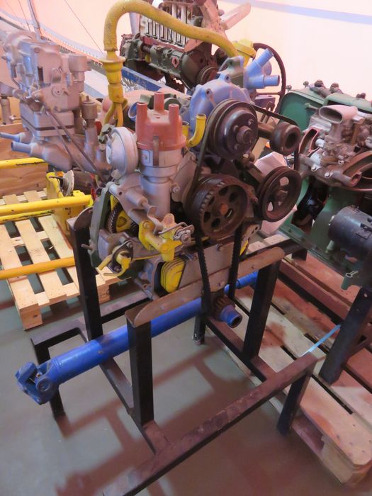 instrument de démonstration en mécanique dit de 'Connaissance du matériel automobile'