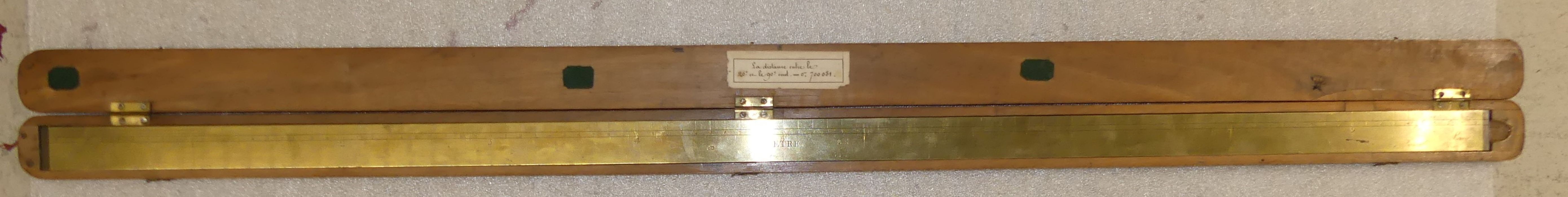 instrument de mesure (mètre étalon)