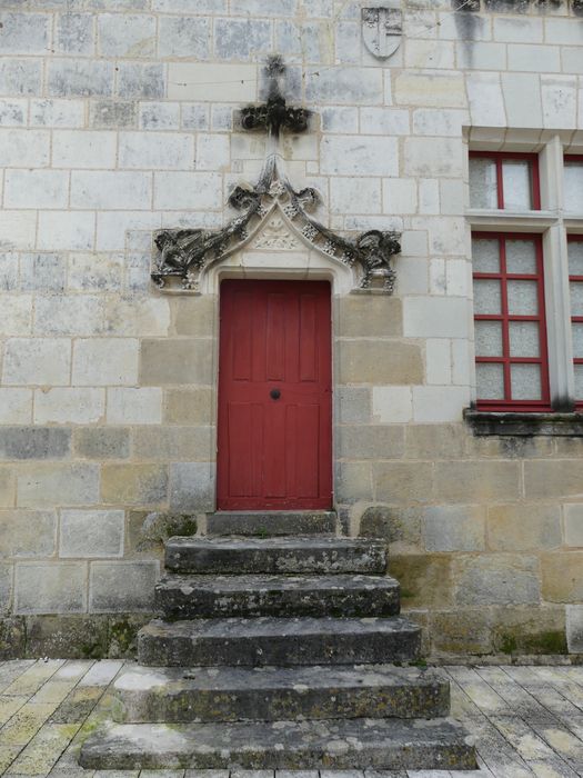 porte d’accès sur rue