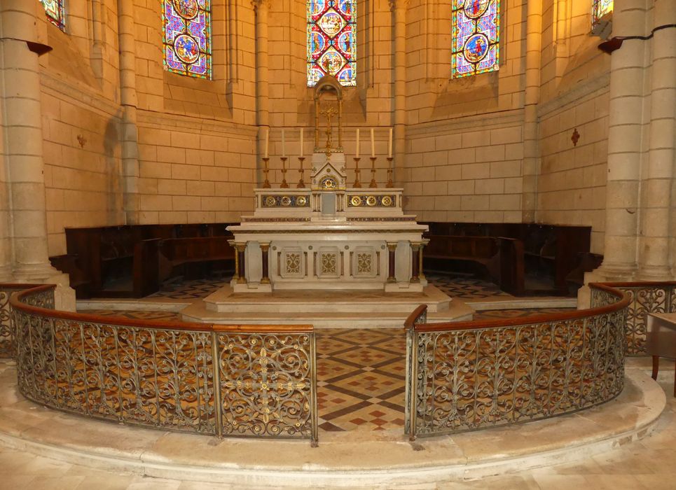 maître-autel, grille de communion